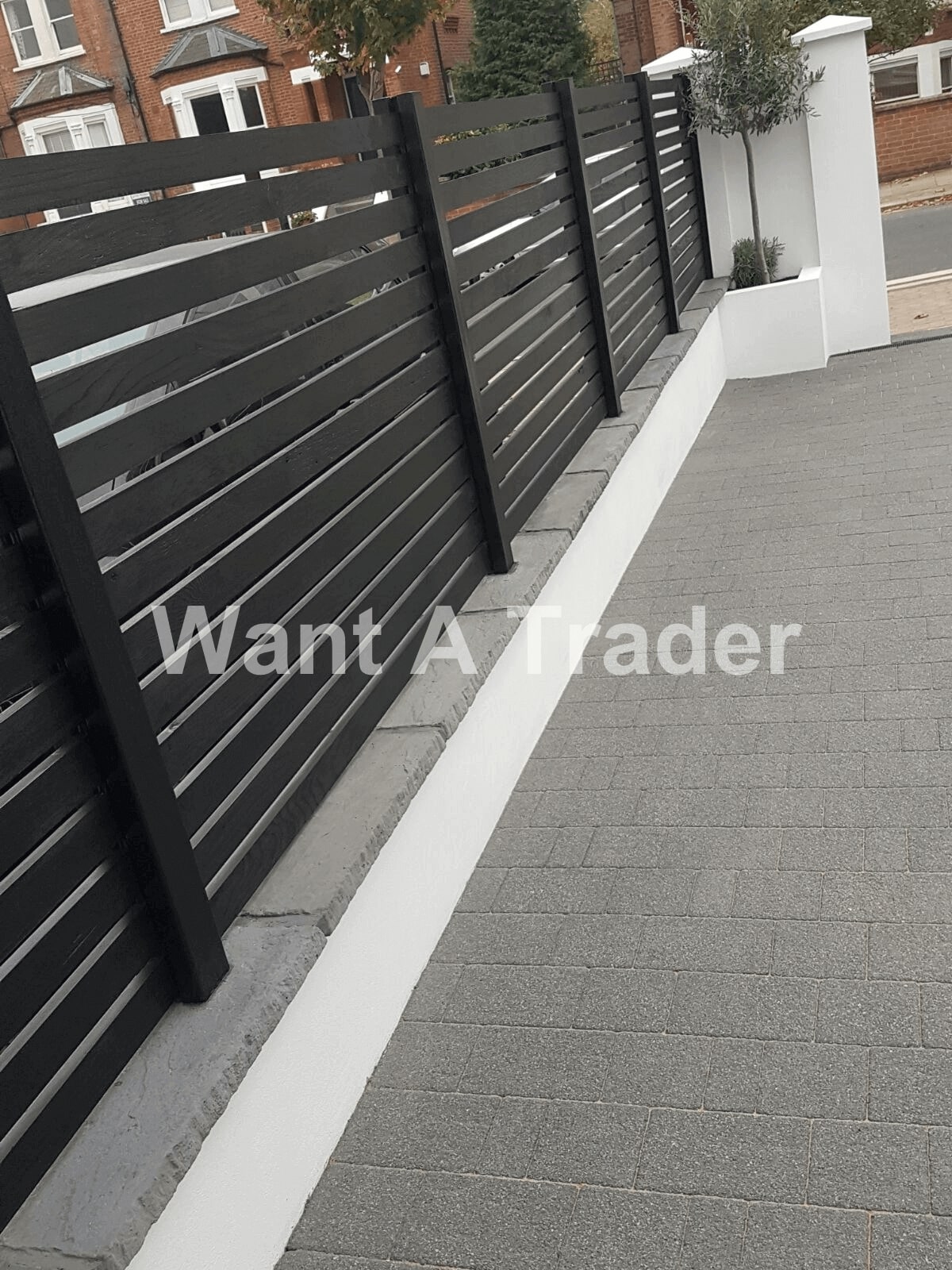 Horizontal Garden Fencing Contractor Battersea SW11